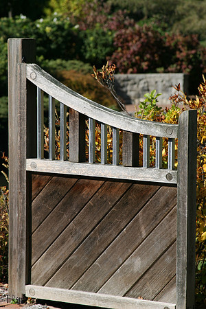 Gate